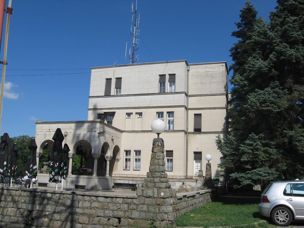 Hotel 1000 Ruza Belgrade Extérieur photo